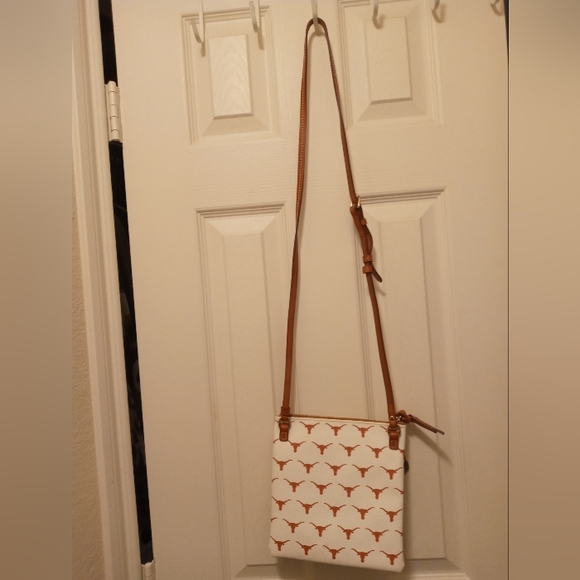 🤘Dooney & Bourke University of Texas at Austin Longhorns UT Crossbody Pu - Picture 7 of 8